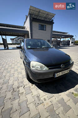 Хэтчбек Opel Corsa 2001 в 