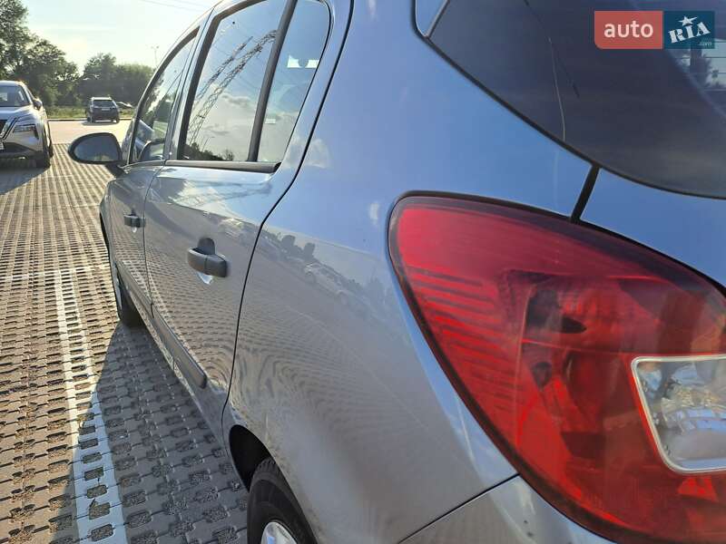 Хетчбек Opel Corsa 2008 в Києві