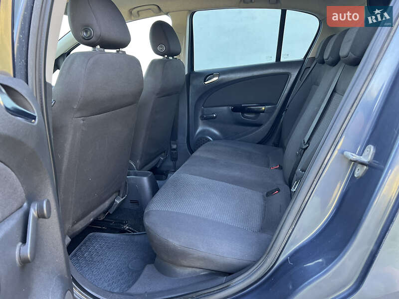 Хетчбек Opel Corsa 2006 в Вапнярці