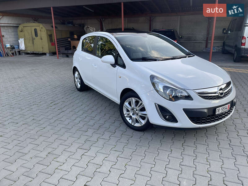 Хетчбек Opel Corsa 2012 в Рівному