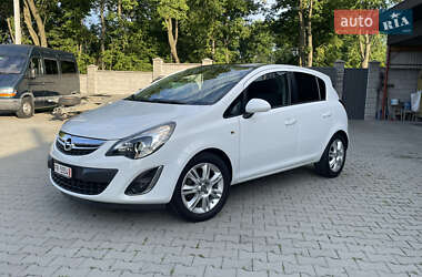 Хэтчбек Opel Corsa 2012 в Ровно