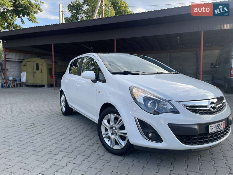 Хетчбек Opel Corsa 2012 в Рівному