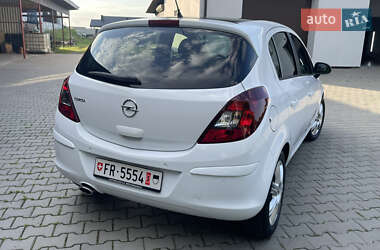 Хэтчбек Opel Corsa 2012 в 