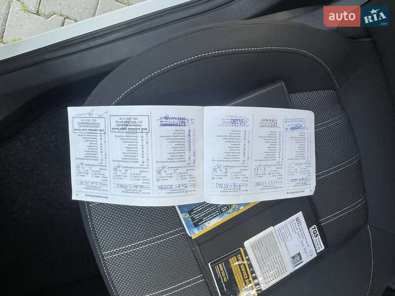 Хетчбек Opel Corsa 2012 в Рівному