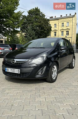 Хэтчбек Opel Corsa 2014 в Львове