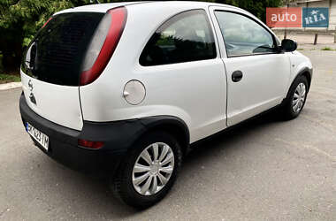 Хэтчбек Opel Corsa 2003 в 