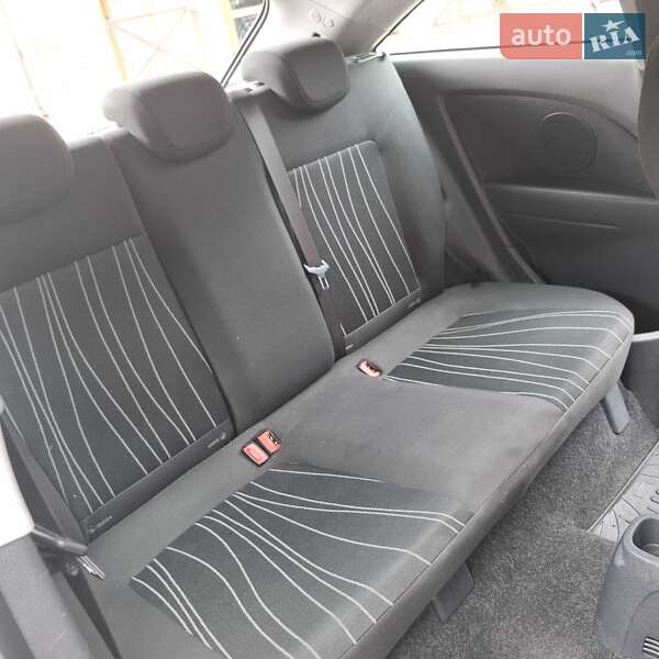 Хетчбек Opel Corsa 2009 в Луцьку