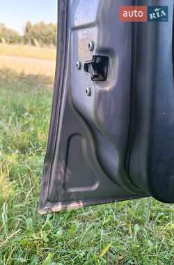 Хэтчбек Opel Corsa 2005 в 