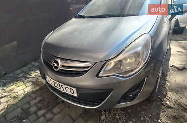 Хэтчбек Opel Corsa 2013 в Ивано-Франковске