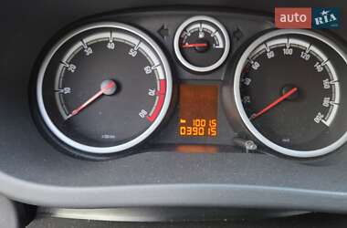 Хэтчбек Opel Corsa 2007 в 