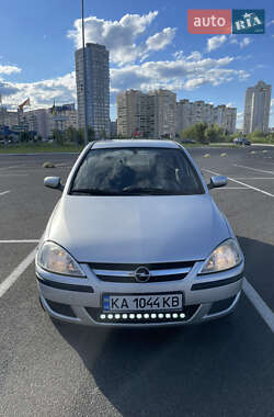 Хетчбек Opel Corsa 2005 в Софіївській Борщагівці
