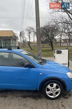 Хэтчбек Opel Corsa 2004 в 