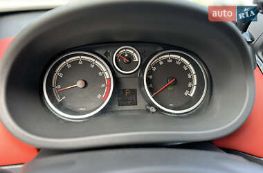Хэтчбек Opel Corsa 2010 в 