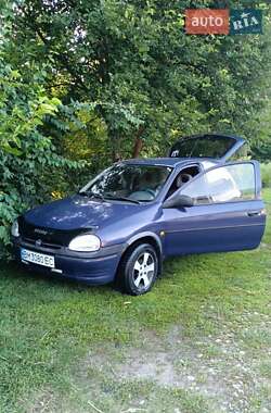 Хэтчбек Opel Corsa 1996 в Шостке