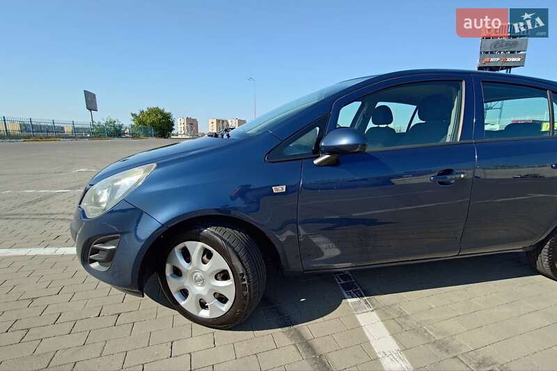Хэтчбек Opel Corsa 2014 в Одессе