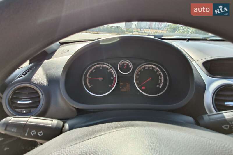 Хэтчбек Opel Corsa 2014 в Одессе