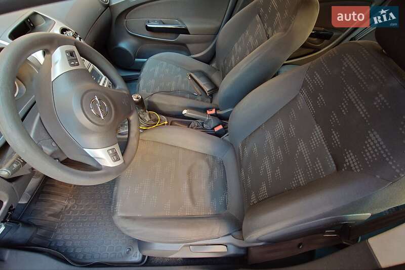 Хэтчбек Opel Corsa 2014 в Одессе