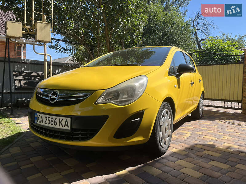 Хэтчбек Opel Corsa 2011 в Нежине