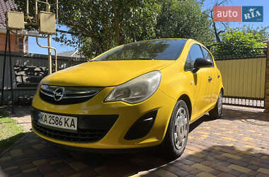 Хэтчбек Opel Corsa 2011 в 
