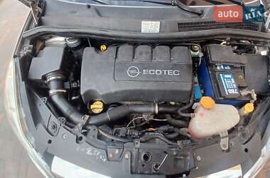 Хэтчбек Opel Corsa 2009 в 