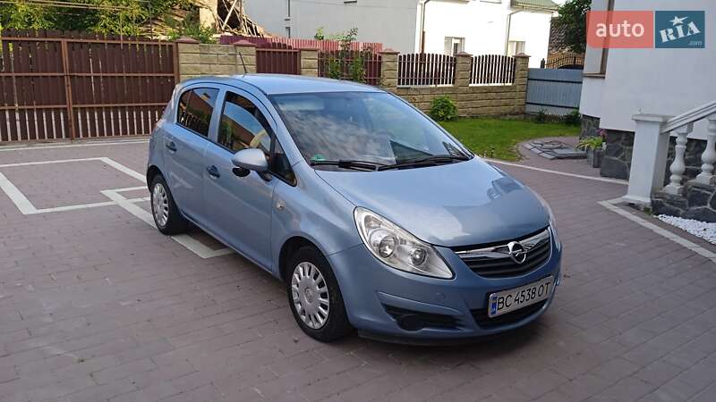 Хетчбек Opel Corsa 2009 в Миколаєві