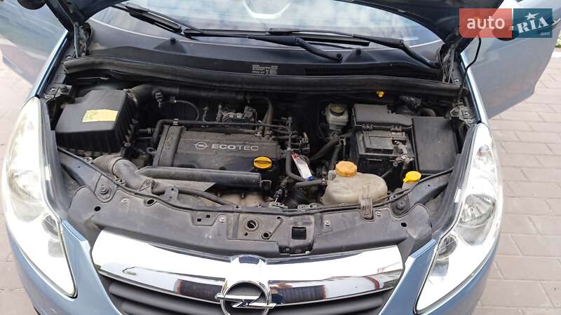 Хетчбек Opel Corsa 2009 в Миколаєві