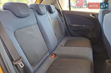 Хэтчбек Opel Corsa 2007 в 