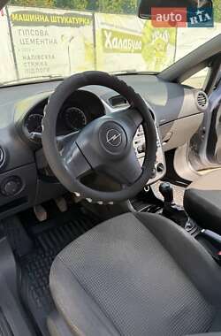 Хэтчбек Opel Corsa 2009 в 