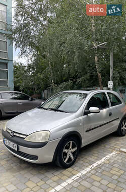 Хэтчбек Opel Corsa 2002 в 