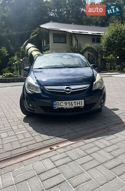 Хэтчбек Opel Corsa 2011 в 