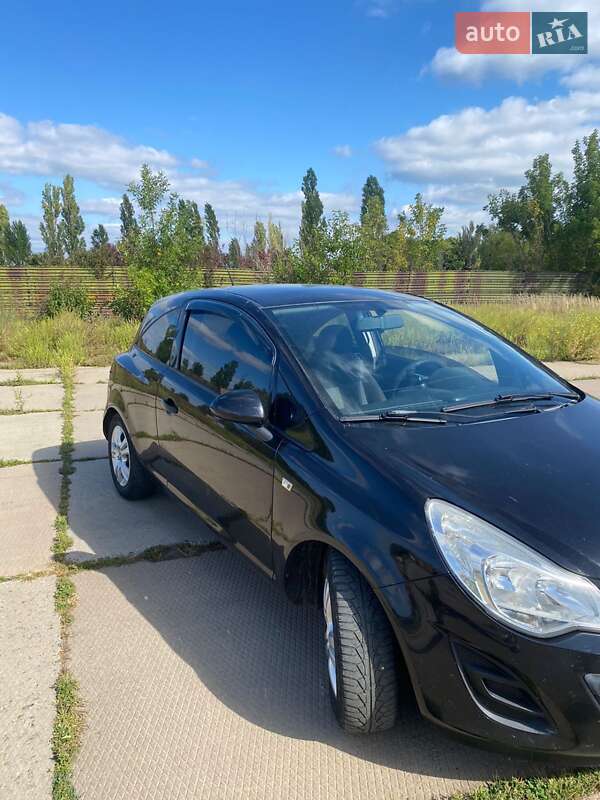 Хэтчбек Opel Corsa 2012 в Чугуеве