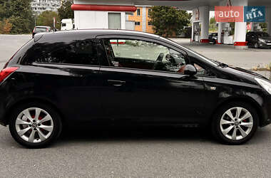 Хэтчбек Opel Corsa 2008 в 