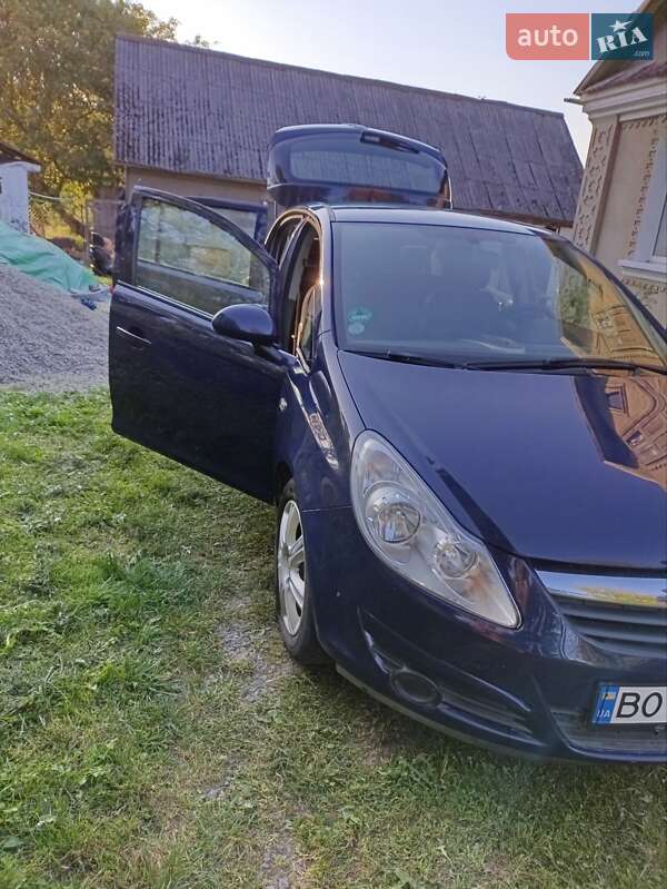 Хетчбек Opel Corsa 2009 в Кременці