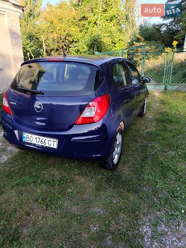 Хетчбек Opel Corsa 2009 в Кременці