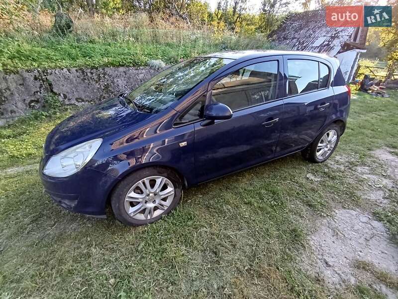 Хетчбек Opel Corsa 2009 в Кременці