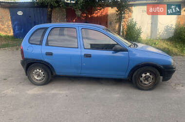 Хэтчбек Opel Corsa 1993 в 