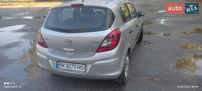 Хэтчбек Opel Corsa 2011 в Звягеле