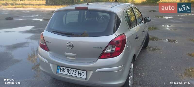 Хэтчбек Opel Corsa 2011 в Звягеле