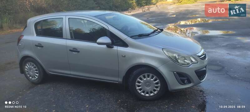 Хэтчбек Opel Corsa 2011 в Звягеле