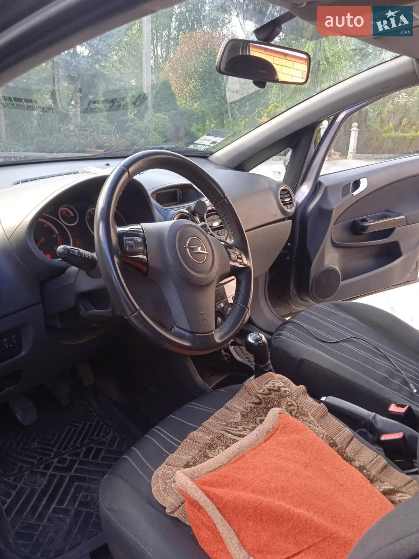 2010 Opel Corsa - мініатюра 3