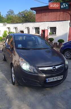 Хэтчбек Opel Corsa 2010 в Иванковичах