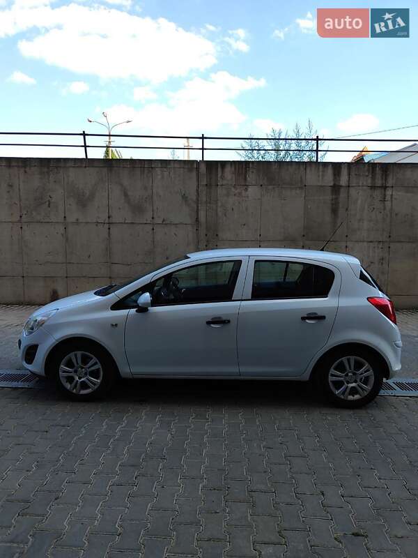 Хэтчбек Opel Corsa 2014 в Тернополе фото 2 Хэтчбек Opel Corsa 2014 в Тернополе