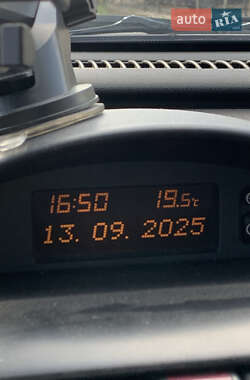 Хэтчбек Opel Corsa 2004 в 