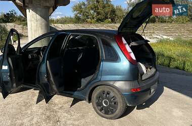 Хэтчбек Opel Corsa 2001 в 