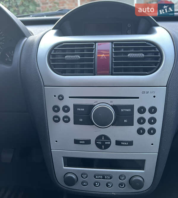 Хэтчбек Opel Corsa 2004 в Черкассах фото 4 Хэтчбек Opel Corsa 2004 в Черкассах