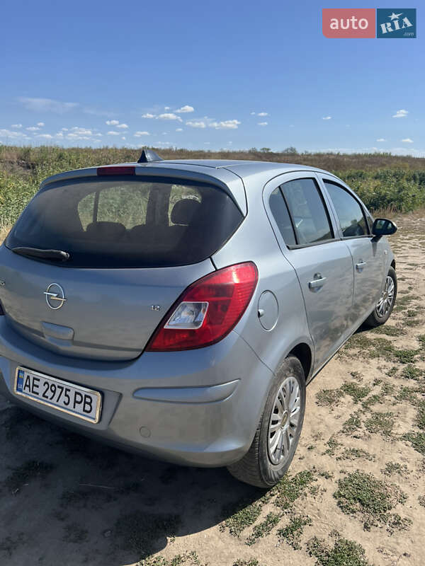 Хетчбек Opel Corsa 2008 в Павлограді