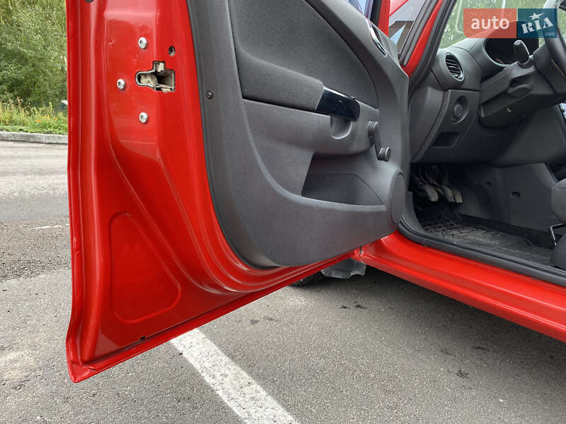 Хэтчбек Opel Corsa 2008 в Ровно