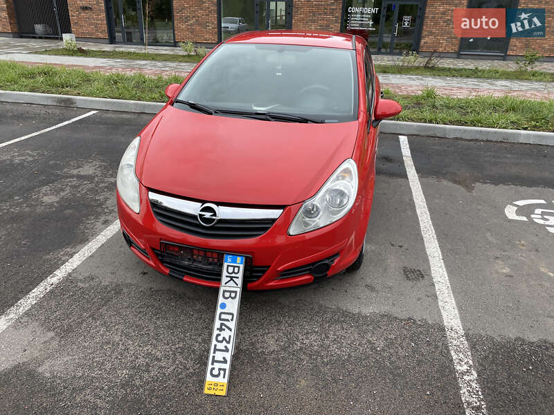 Хэтчбек Opel Corsa 2008 в Ровно