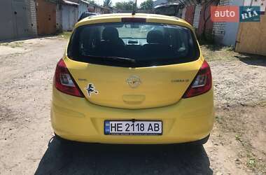 Хэтчбек Opel Corsa 2007 в 