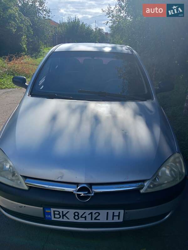 Хэтчбек Opel Corsa 2002 в Ровно